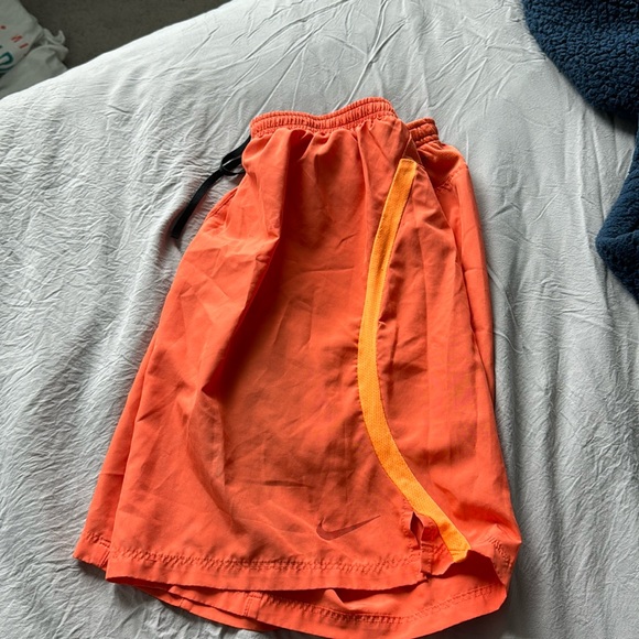 Men’s Nike short - Picture 1 of 2